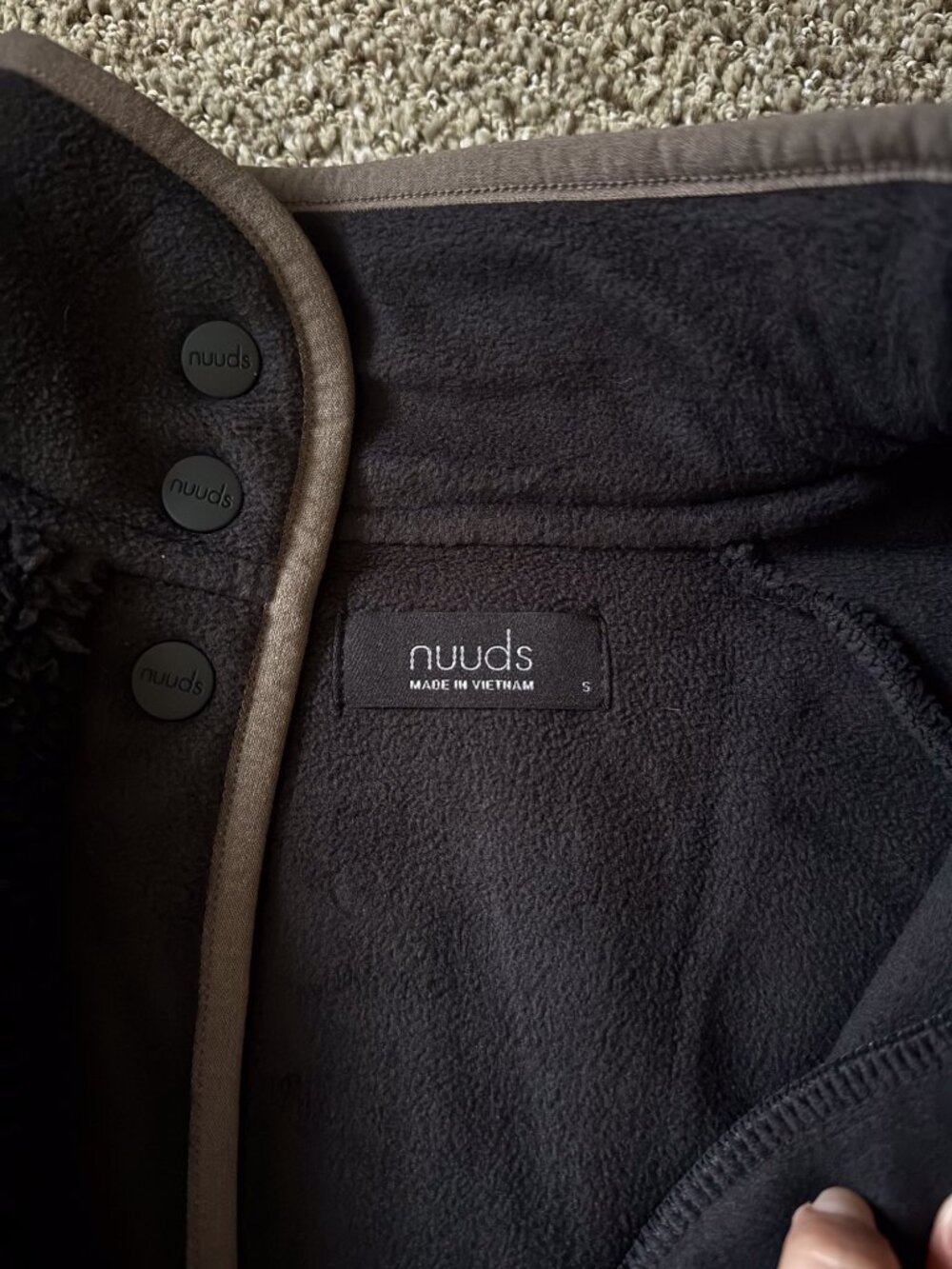 Nuuds Summit Sherpa Pullover in black - Picture 3 of 5